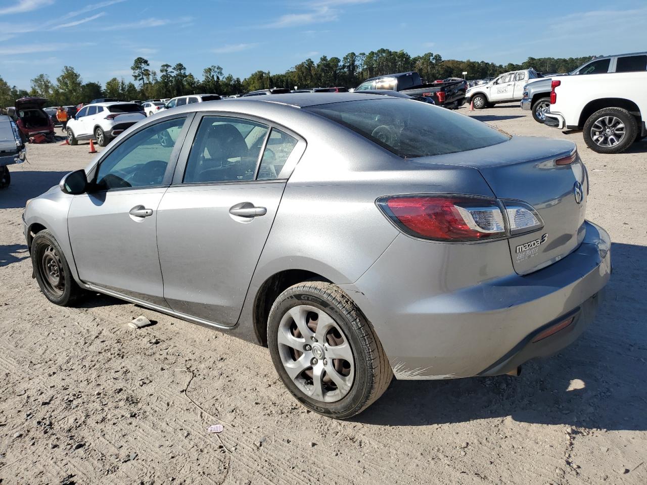 Lot #3004100016 2011 MAZDA 3 I