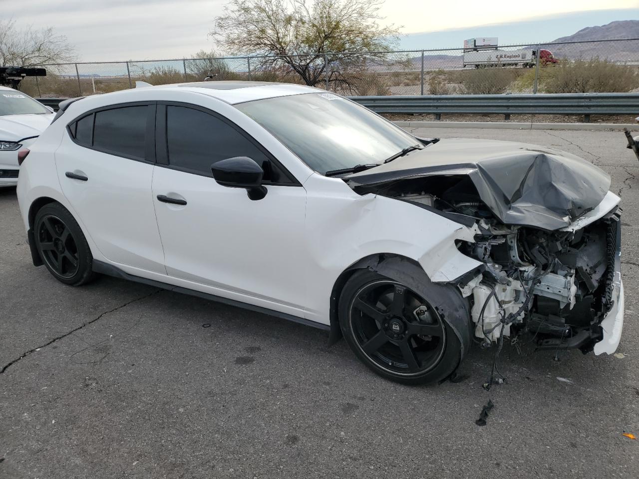 Lot #3024677611 2018 MAZDA 3 GRAND TO