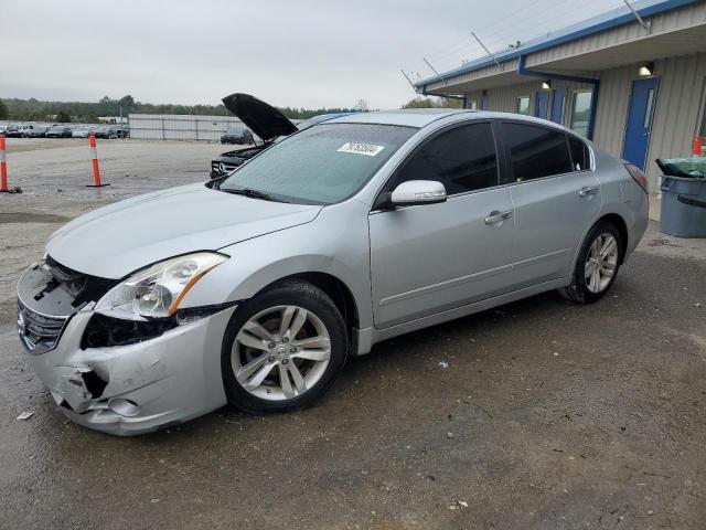 NISSAN ALTIMA SR