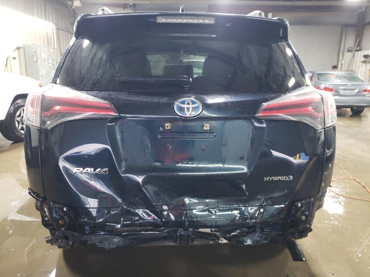 Lot #3009114337 2018 TOYOTA RAV4 HV LE