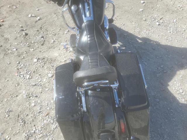2010 HARLEY-DAVIDSON FLHTK - 1HD1KEM14AB652896