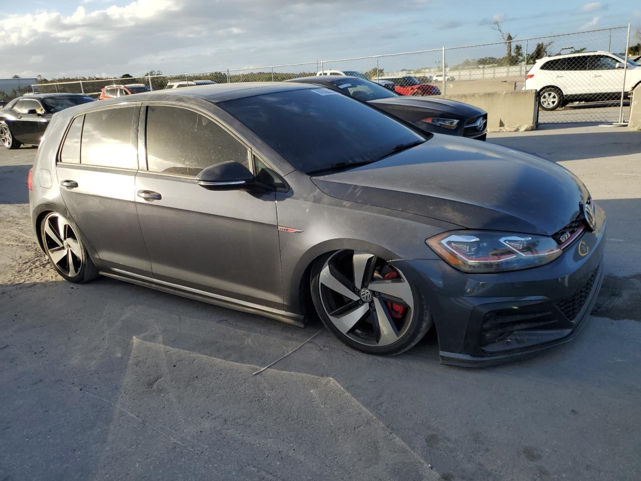 Lot #2995556625 2018 VOLKSWAGEN GTI S