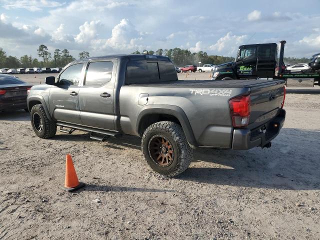 VIN 3TMDZ5BN3JM049558 2018 Toyota Tacoma, Double Cab no.2