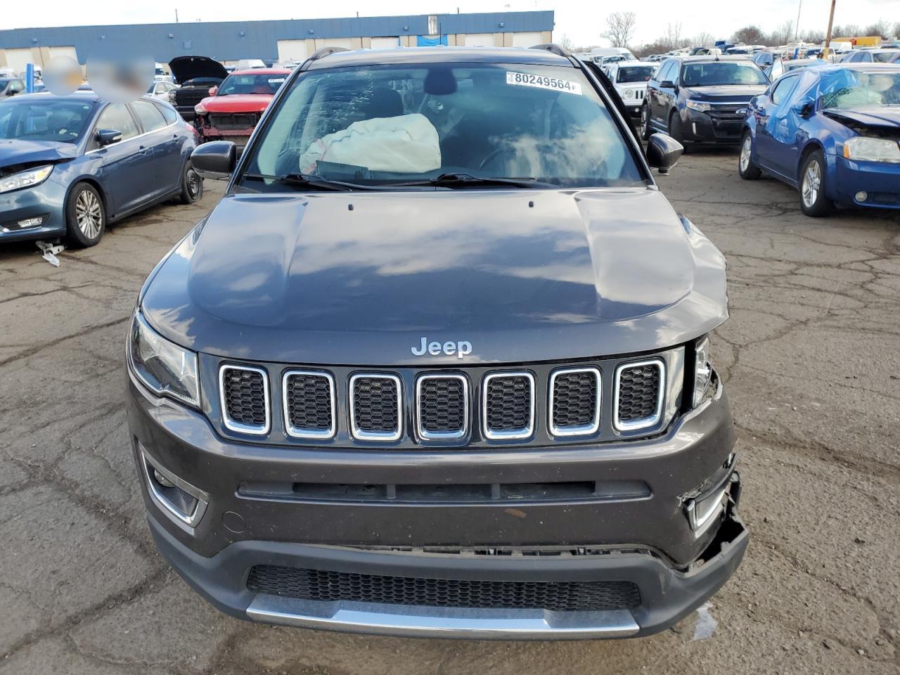 Lot #3034317079 2018 JEEP COMPASS LI