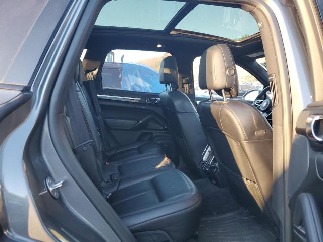 2017 PORSCHE CAYENNE S - WP1AB2A25HLA50282
