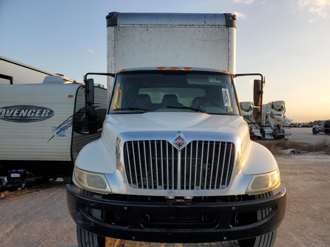 Lot #3041577508 2016 INTERNATIONAL 4000 4300