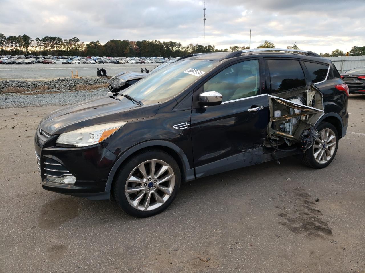 FORD ESCAPE SE