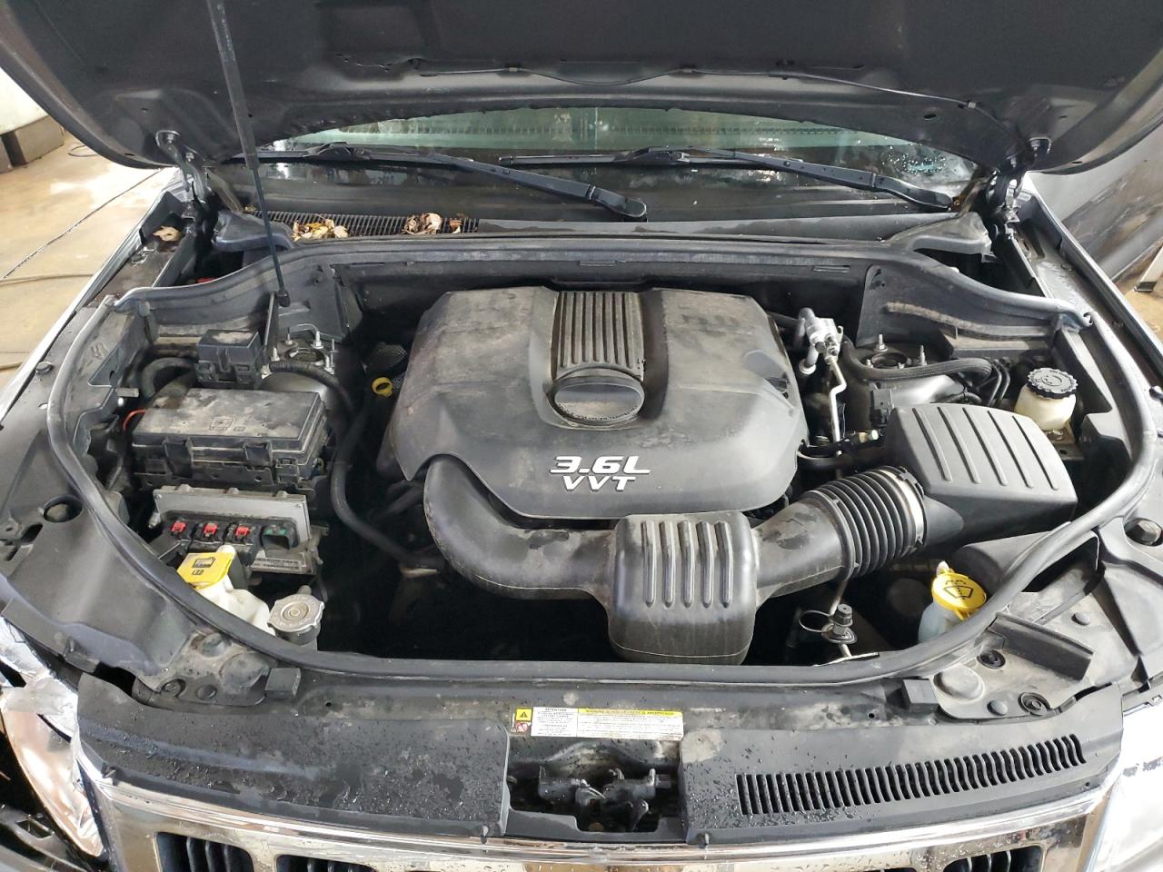 JEEP GRAND CHEROKEE LAREDO