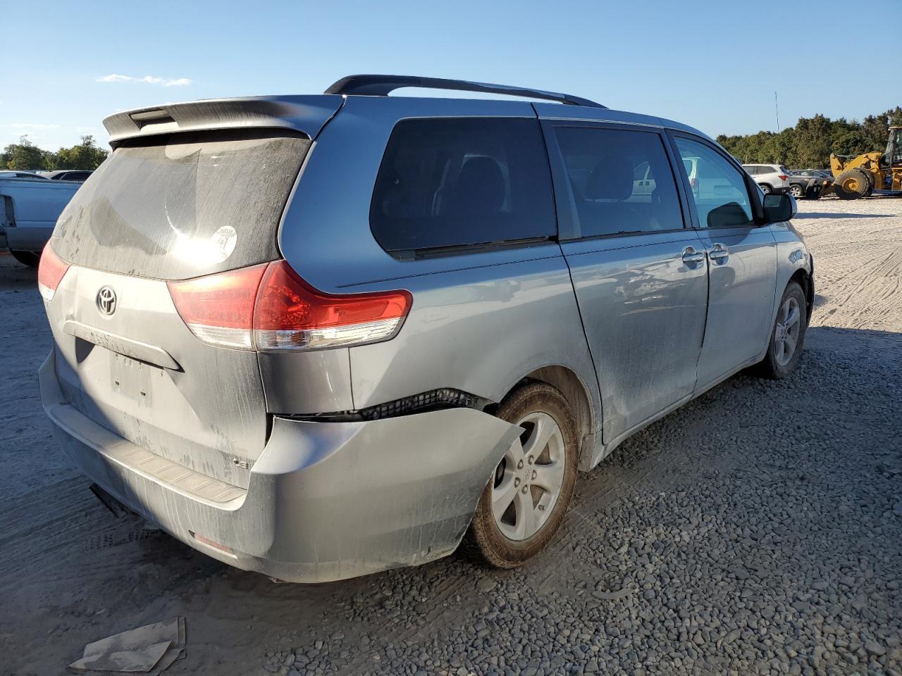 Lot #2964207850 2011 TOYOTA SIENNA LE