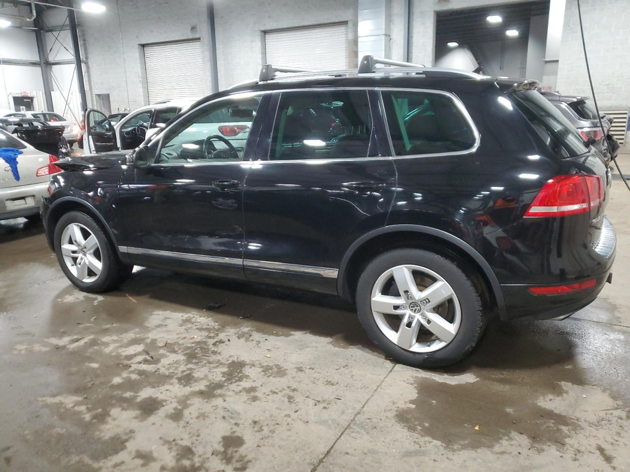 Lot #3009154391 2012 VOLKSWAGEN TOUAREG V6