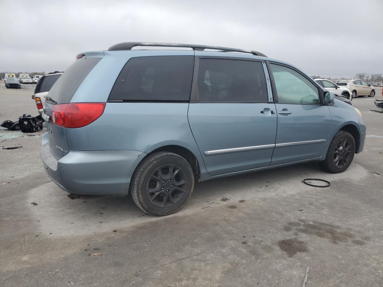 Lot #2971765037 2006 TOYOTA SIENNA XLE