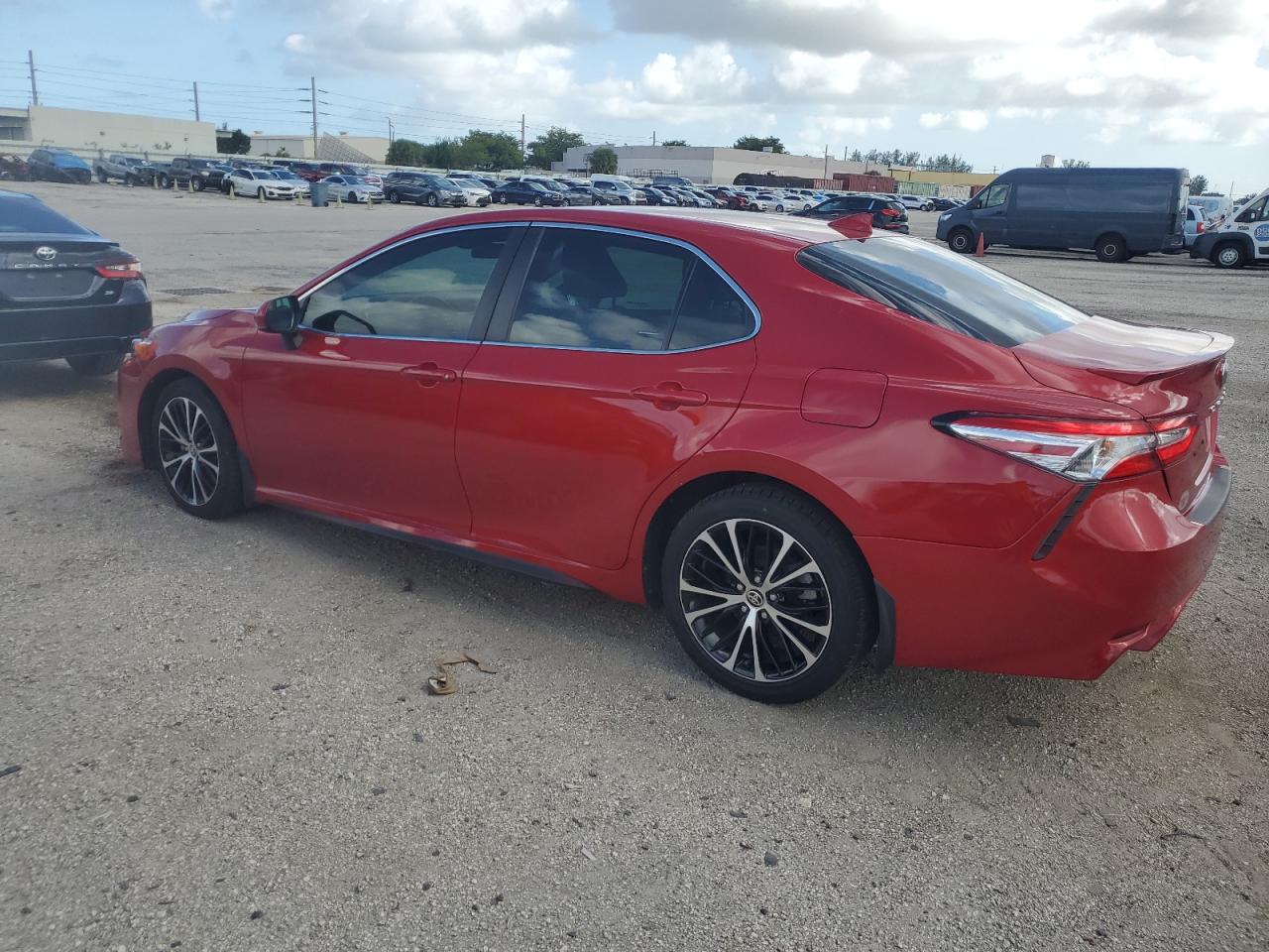 Lot #2956941914 2020 TOYOTA CAMRY SE