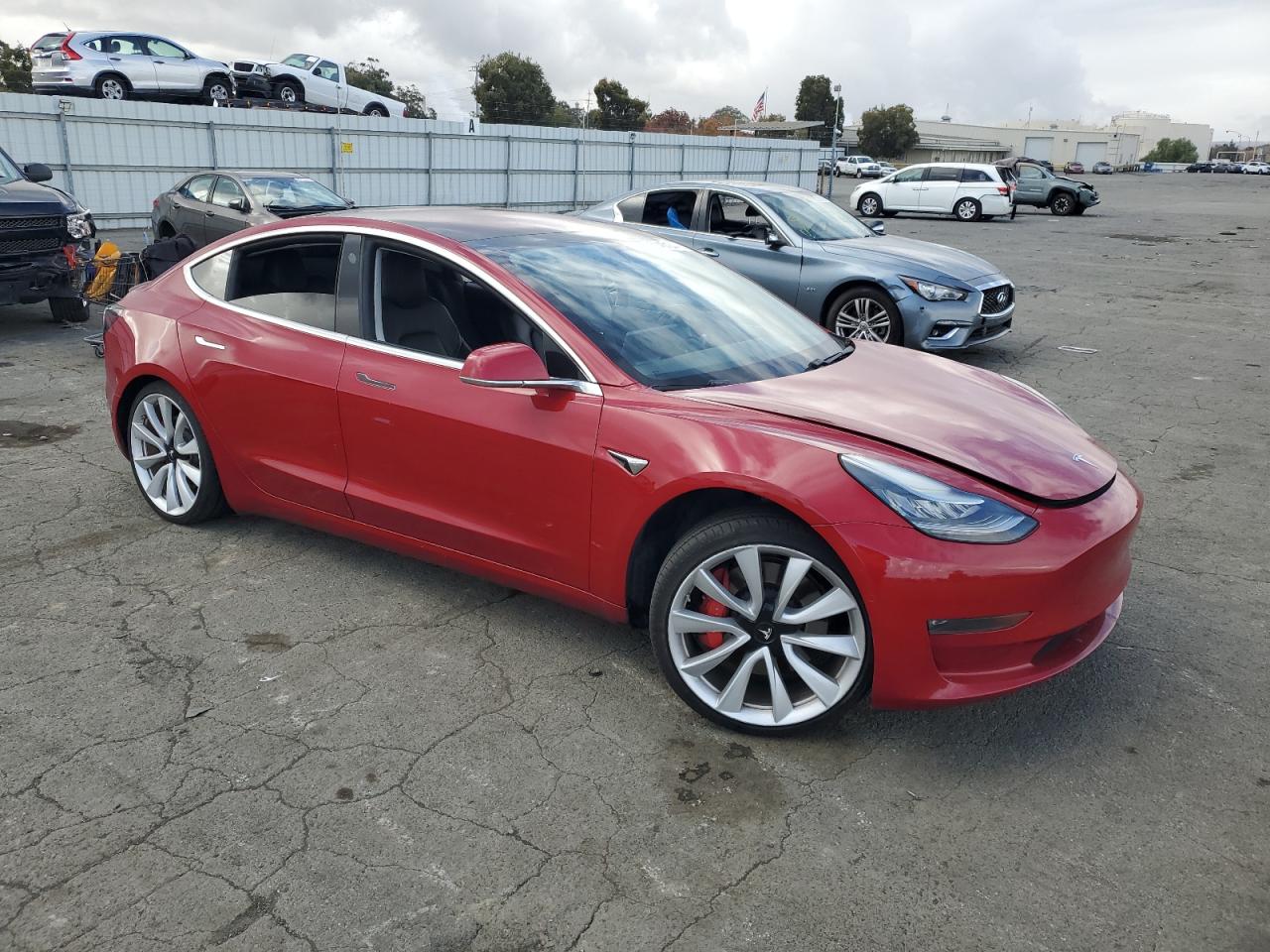 Lot #2994143411 2018 TESLA MODEL 3