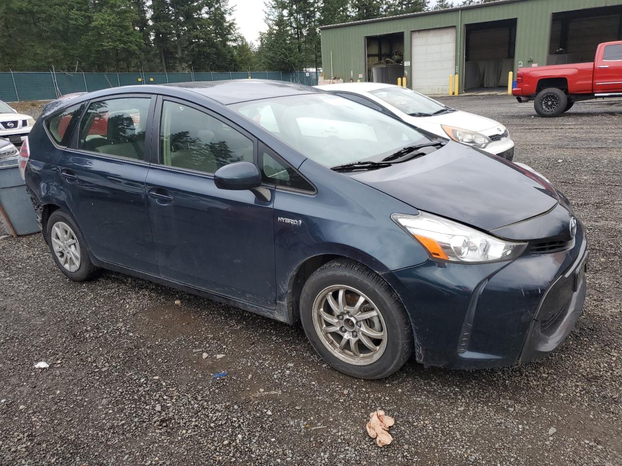 Lot #3034321086 2017 TOYOTA PRIUS V