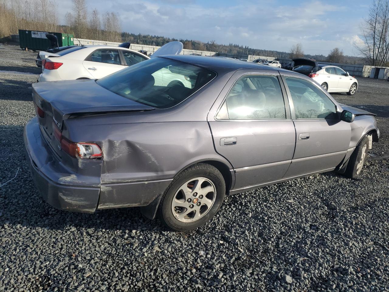 Lot #2986514307 1998 TOYOTA CAMRY LE