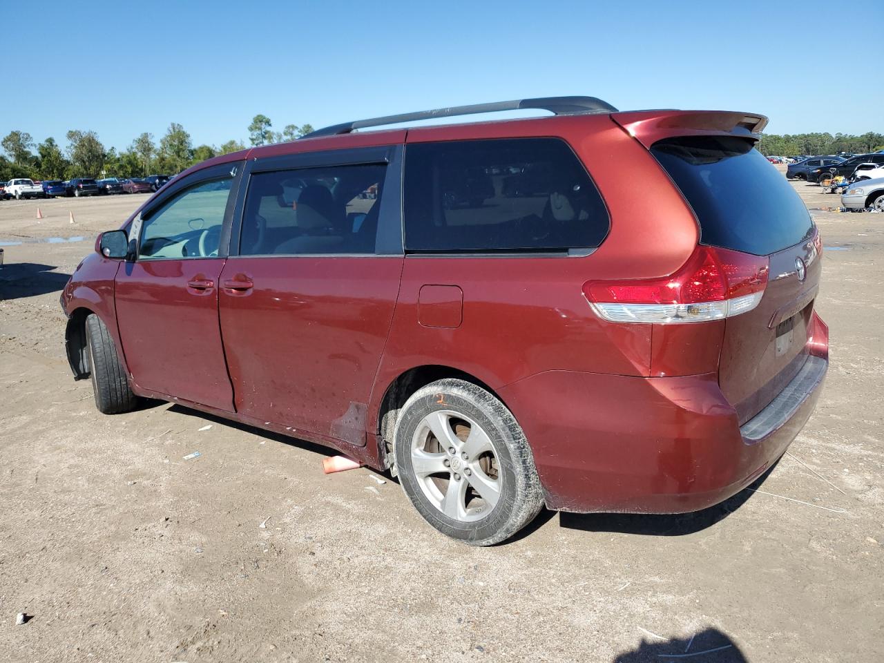 Lot #3009079369 2013 TOYOTA SIENNA LE