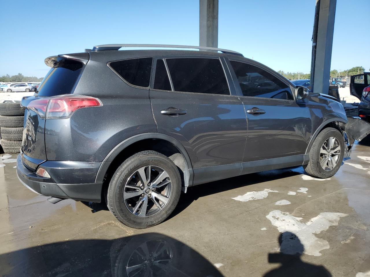 Lot #3028547940 2017 TOYOTA RAV4 XLE