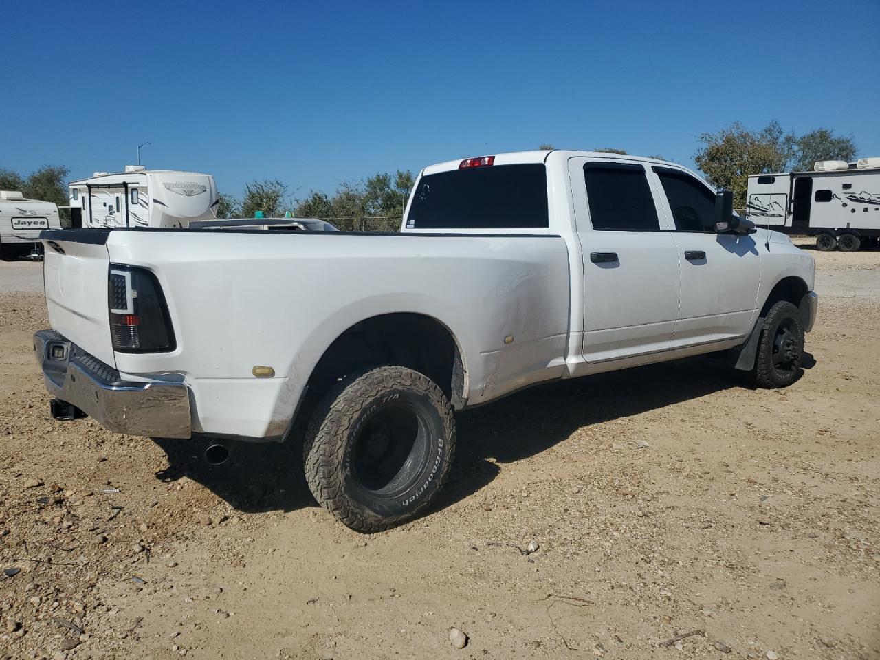 Lot #2991052187 2017 RAM 3500 ST