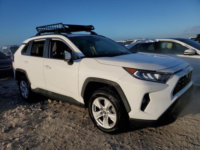 VIN 2T3W1RFV7KC024309 2019 Toyota RAV4, Xle no.4