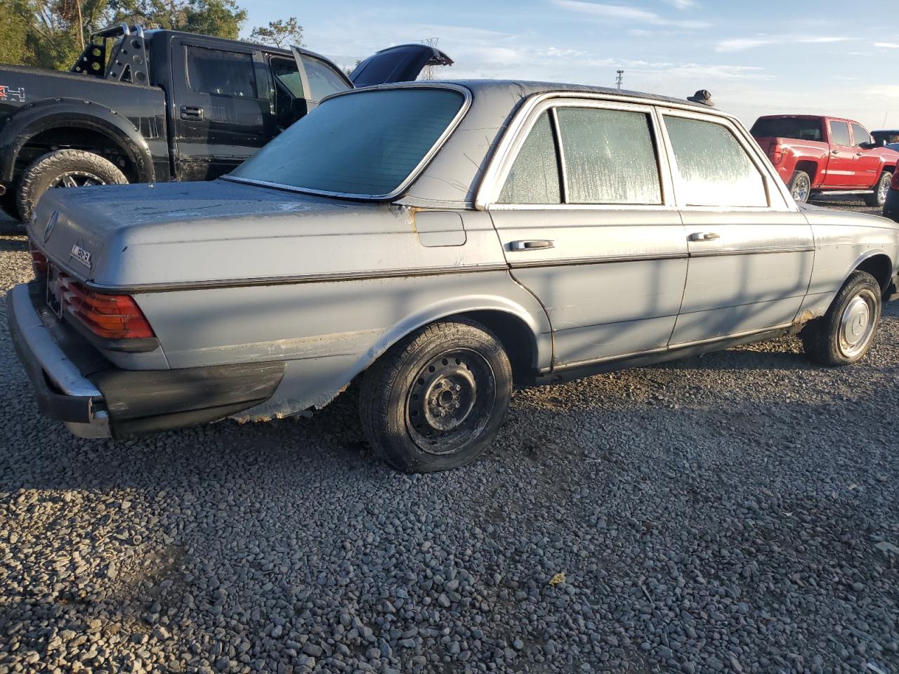 Lot #3003078692 1982 MERCEDES-BENZ 240 D