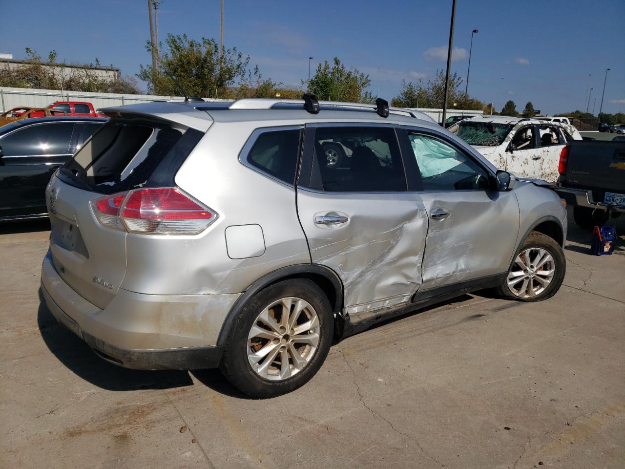 Lot #3028262785 2016 NISSAN ROGUE S