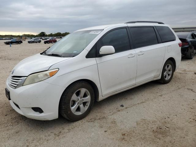 2015 TOYOTA SIENNA LE #3024636654