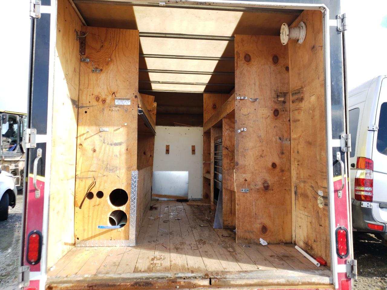 FORD ECONOLINE E350 SUPER DUTY CUTAWAY VAN