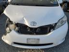 TOYOTA SIENNA LE photo