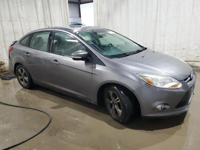 VIN 1FADP3F22EL320522 2014 Ford Focus, SE no.4