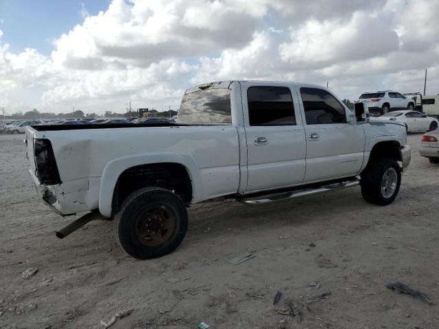 CHEVROLET SILVERADO 2006 white crew pic diesel 1GCHK23266F137214 photo #4