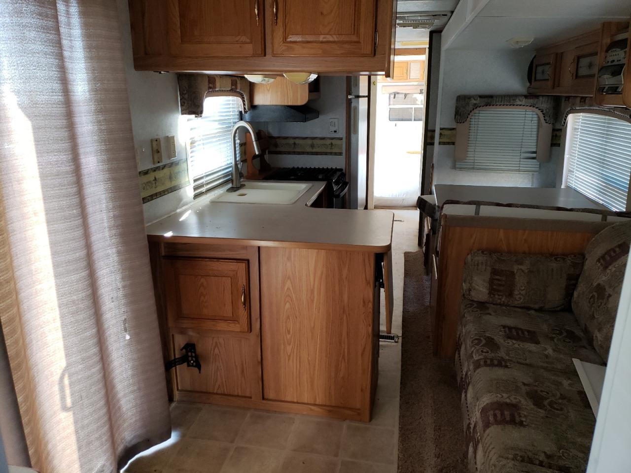 Lot #3028586931 2002 FOUR RV