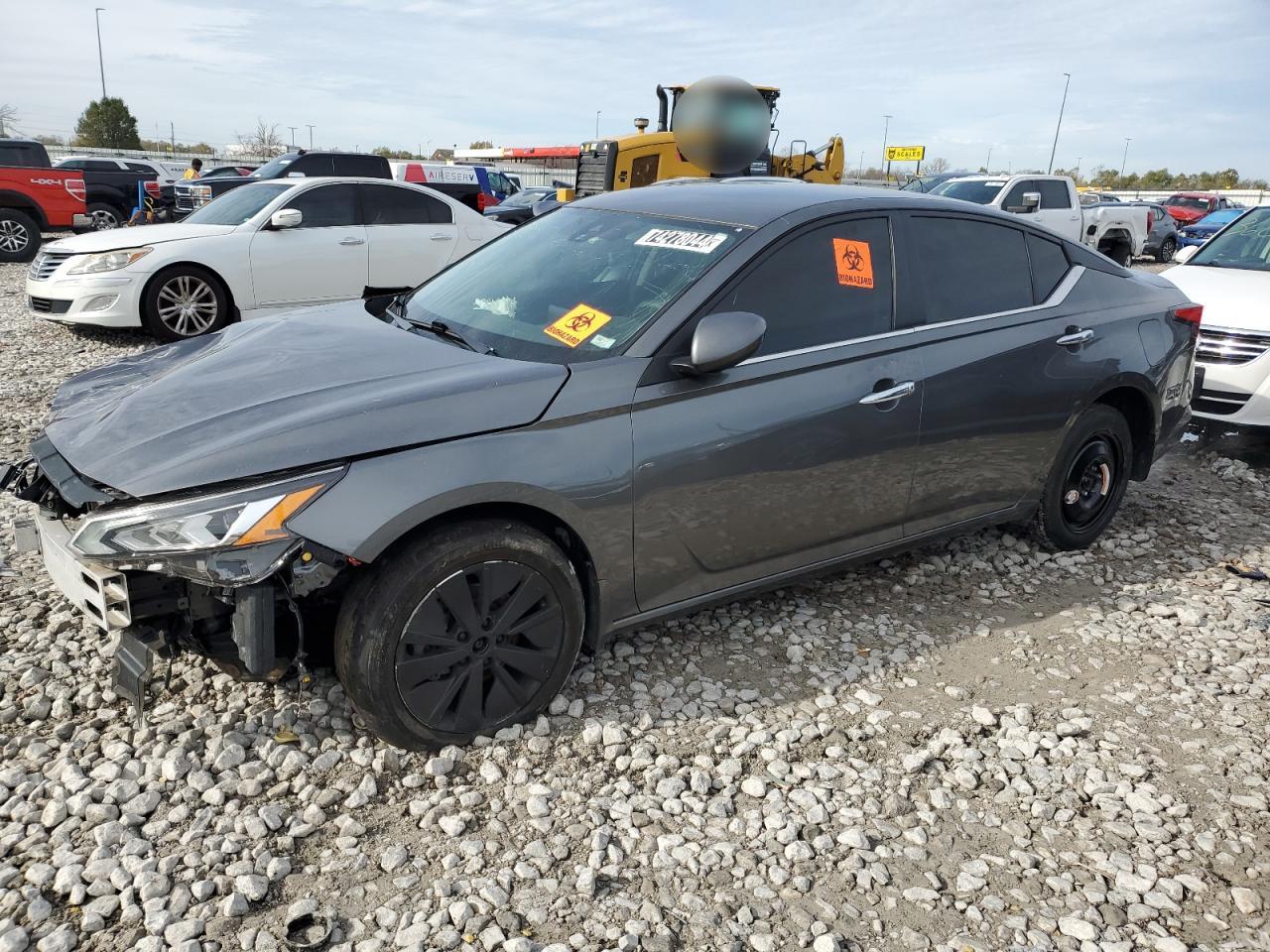  Salvage Nissan Altima