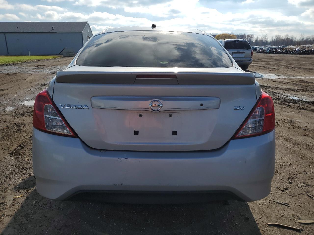 Lot #3029428703 2017 NISSAN VERSA S