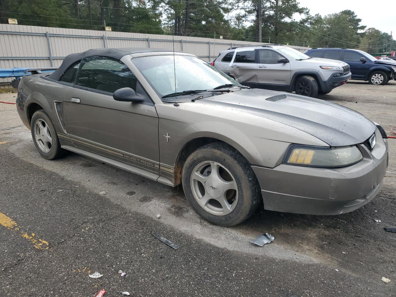 Lot #3024190808 2001 FORD MUSTANG