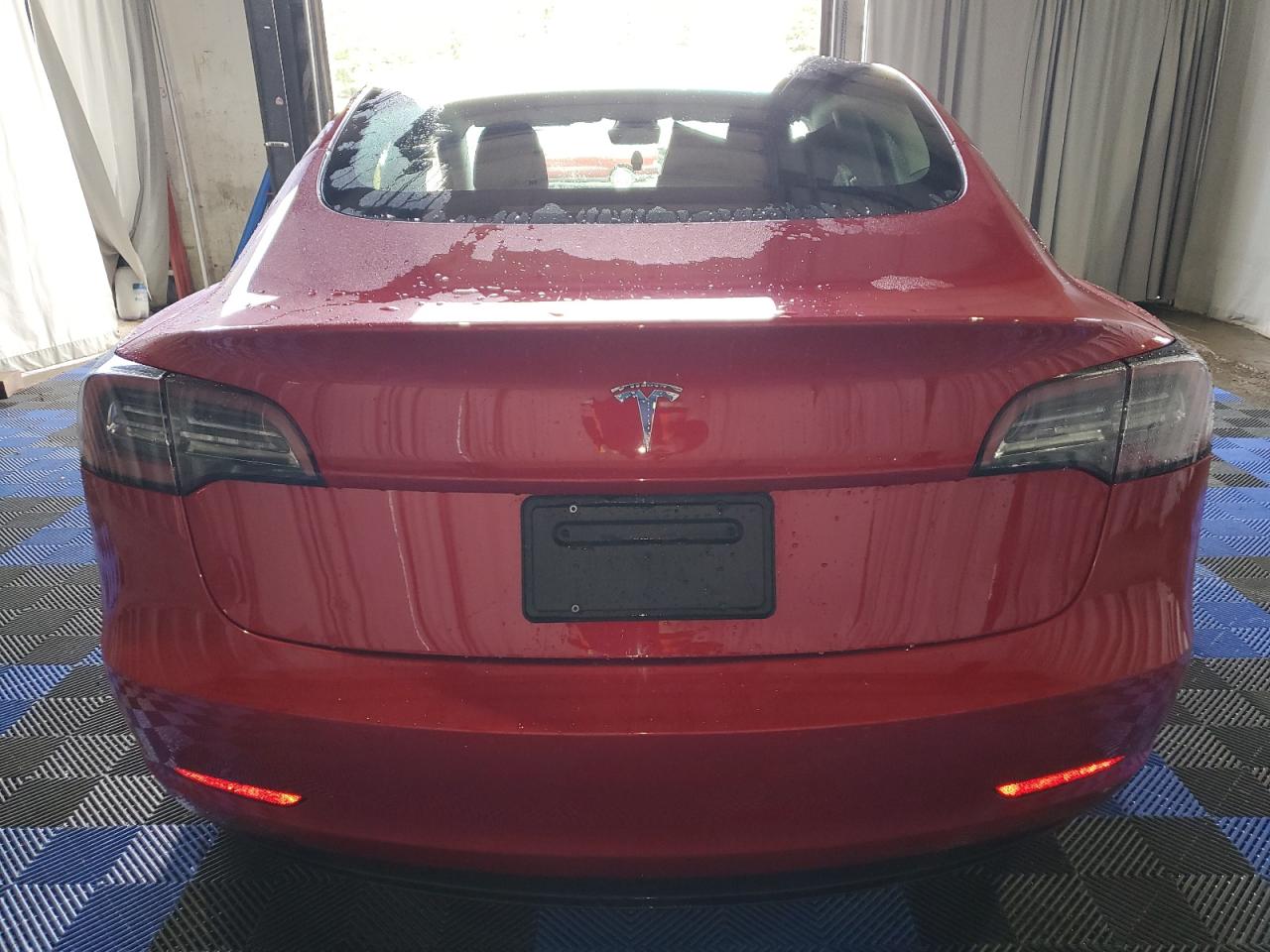 Lot #2995989386 2022 TESLA MODEL 3