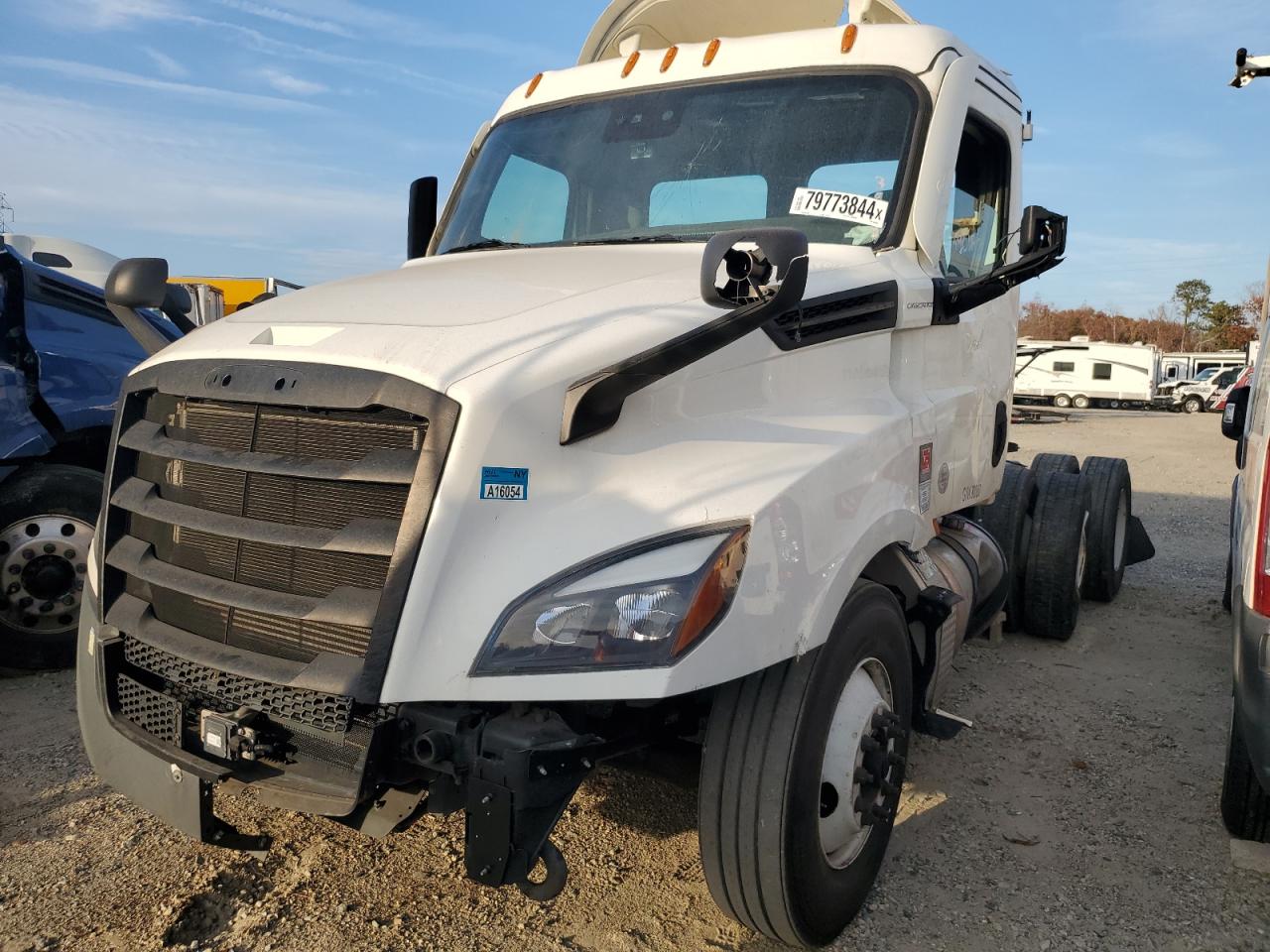 Lot #2972151128 2022 FREIGHTLINER CASCADIA 1