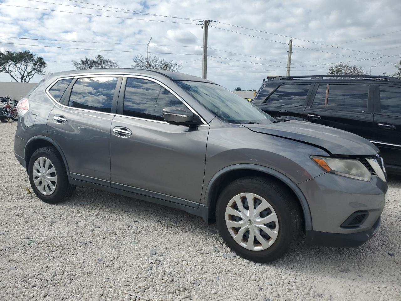 Lot #2991722110 2015 NISSAN ROGUE S