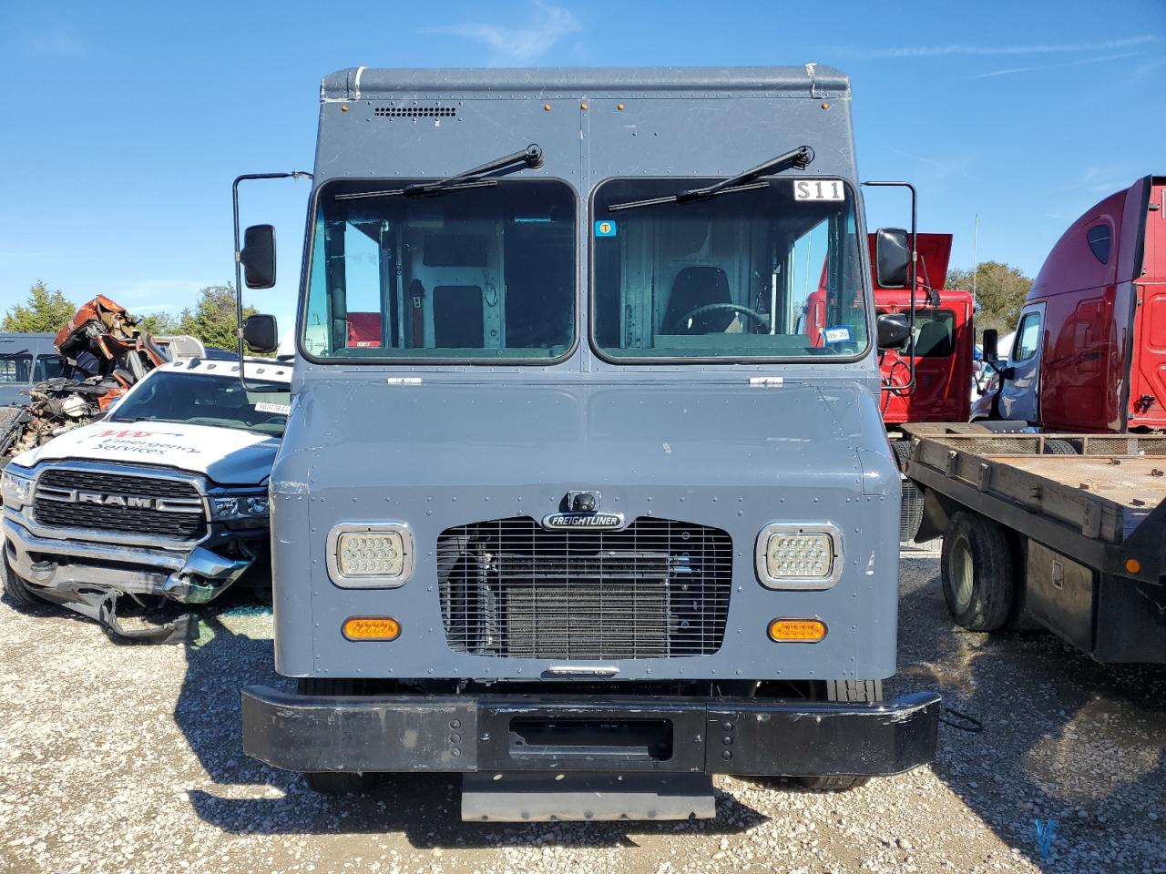 Lot #3020733916 2020 FREIGHTLINER CHASSIS M