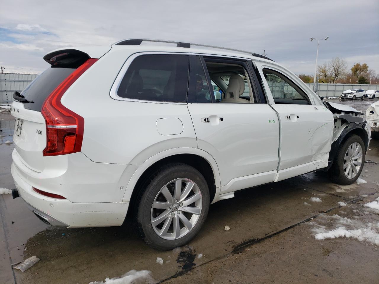 Lot #2972643961 2016 VOLVO XC90 T6