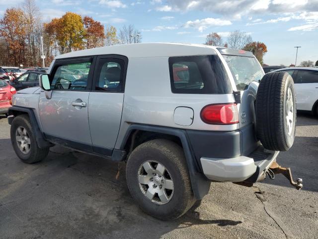 TOYOTA FJ CRUISER 2008 silver 4dr spor gas JTEBU11F28K009591 photo #3