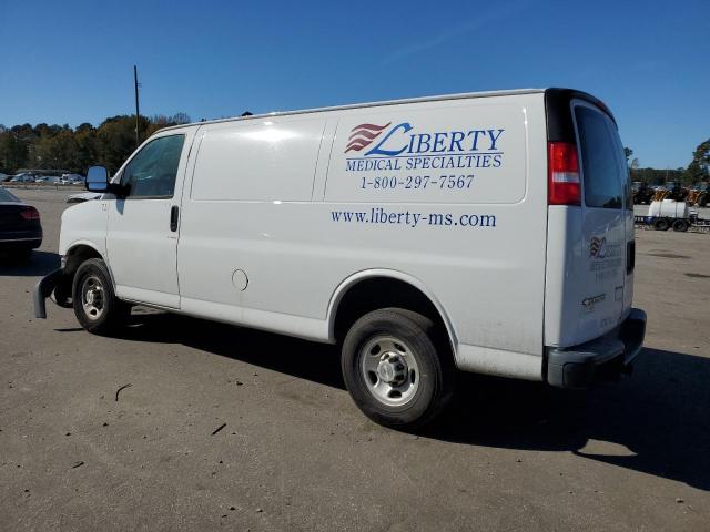 VIN 1GCWGAFP8L1218220 2020 CHEVROLET EXPRESS no.2