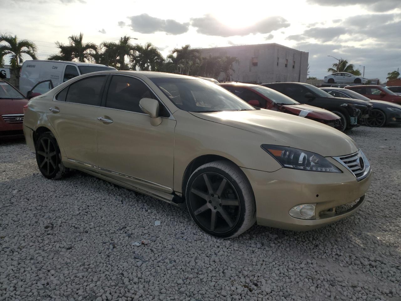 Lot #3005810328 2012 LEXUS ES 350