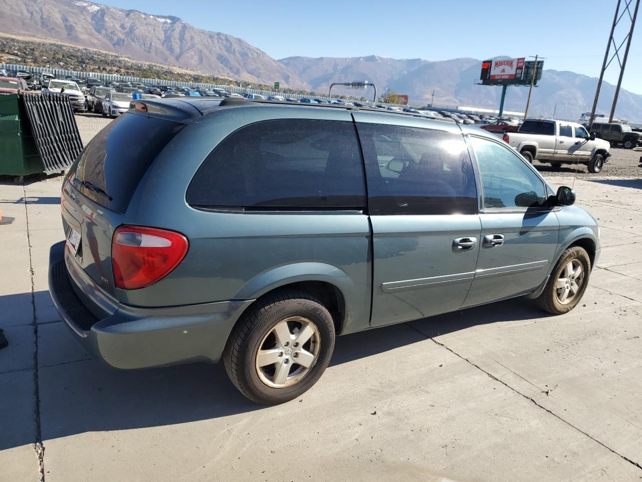 Lot #2974432452 2005 DODGE GRAND CARA