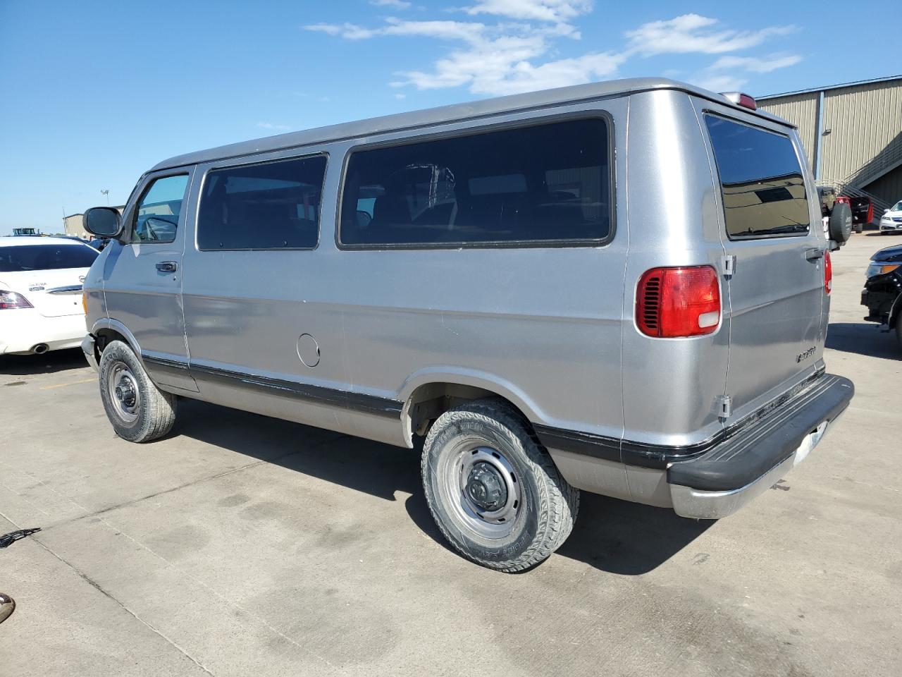 Lot #2998567866 2000 DODGE RAM WAGON