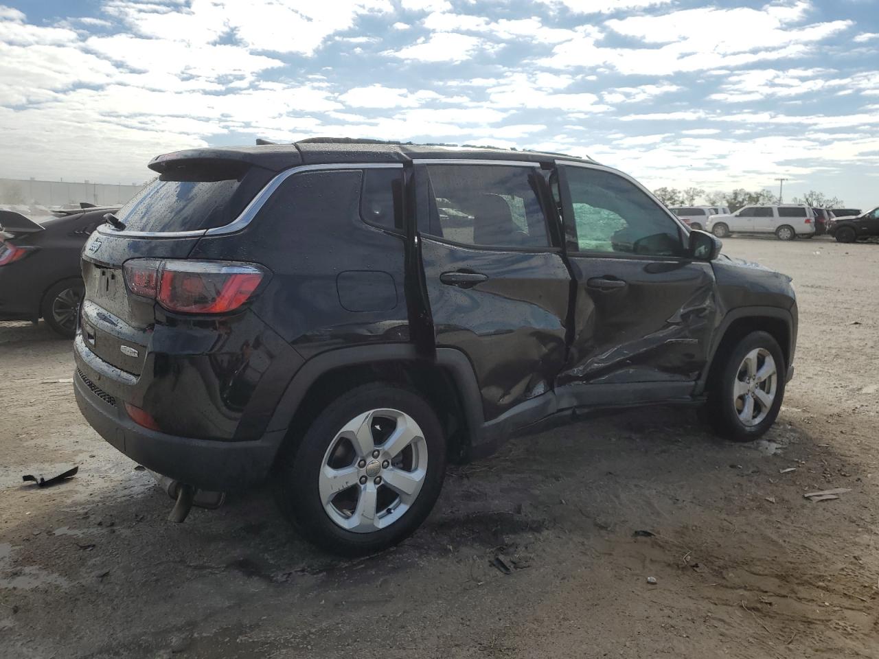 Lot #3029686113 2018 JEEP COMPASS LA