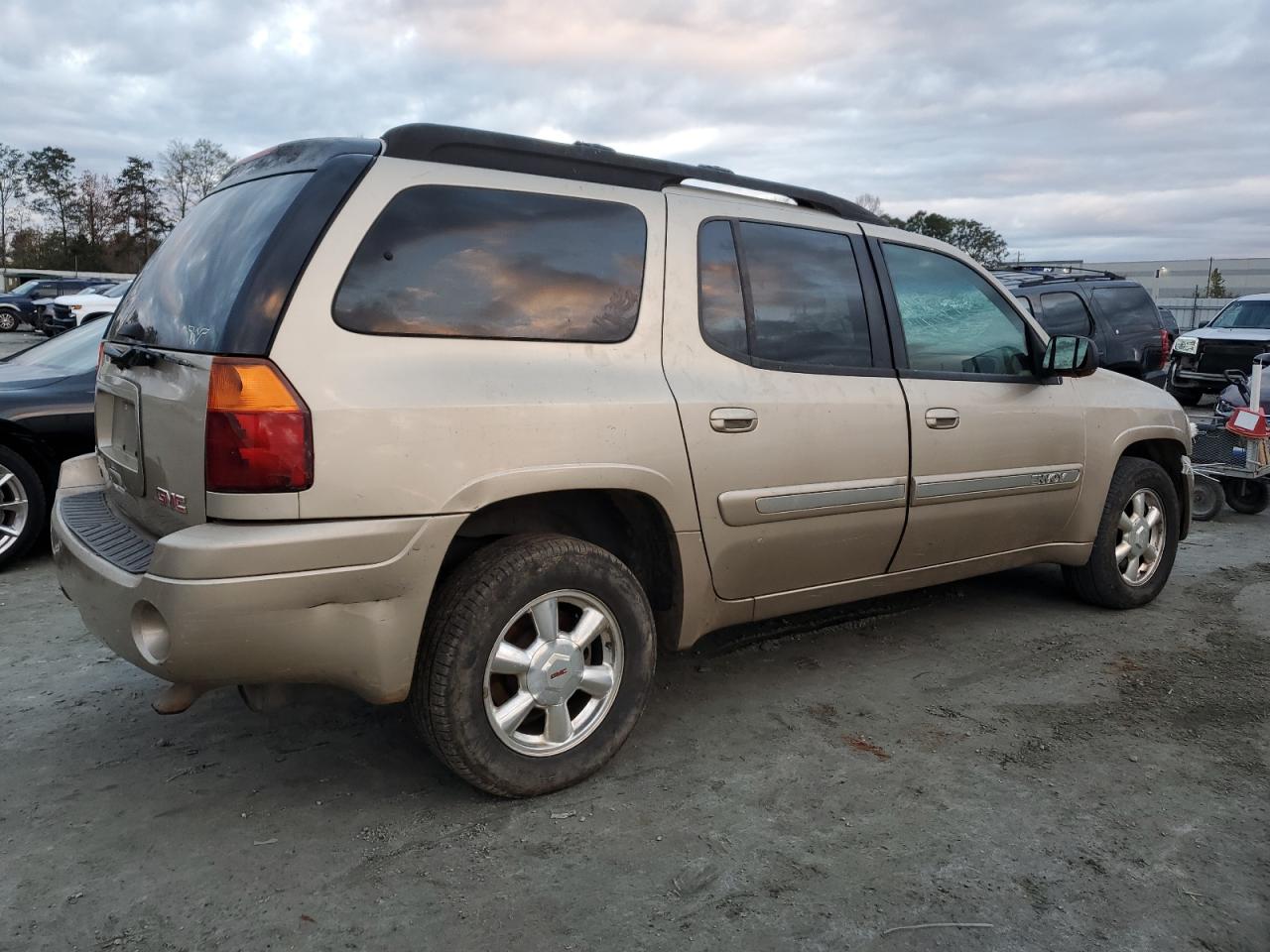 Lot #2993989310 2004 GMC ENVOY XL