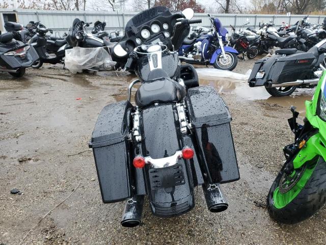 2011 HARLEY-DAVIDSON FLHX - 1HD1KBM1XBB668536