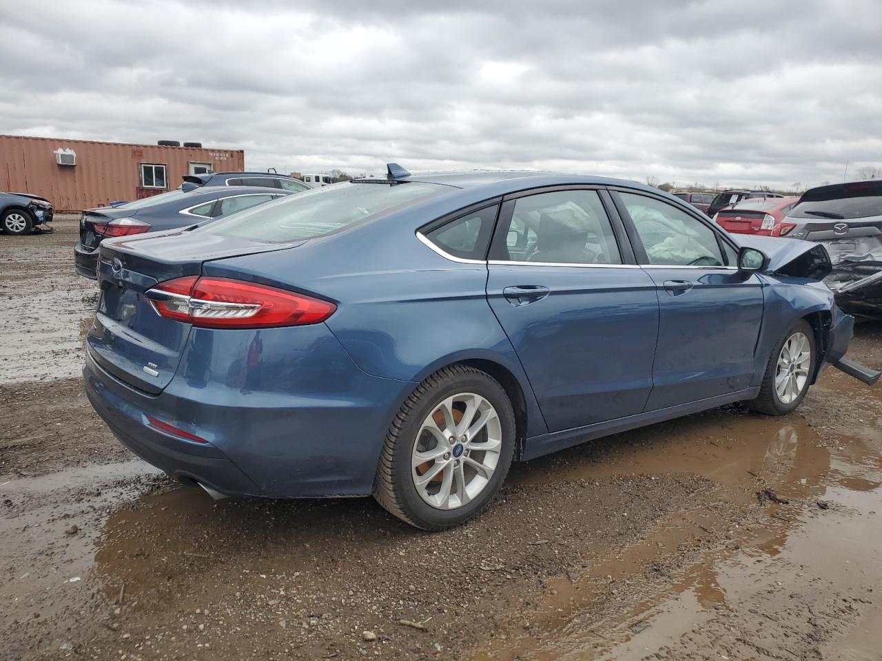 Lot #2979127975 2019 FORD FUSION SE