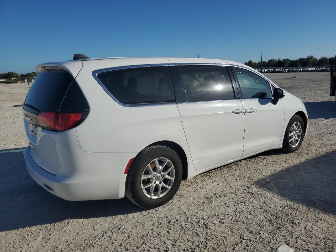 Lot #2994245964 2022 CHRYSLER VOYAGER LX