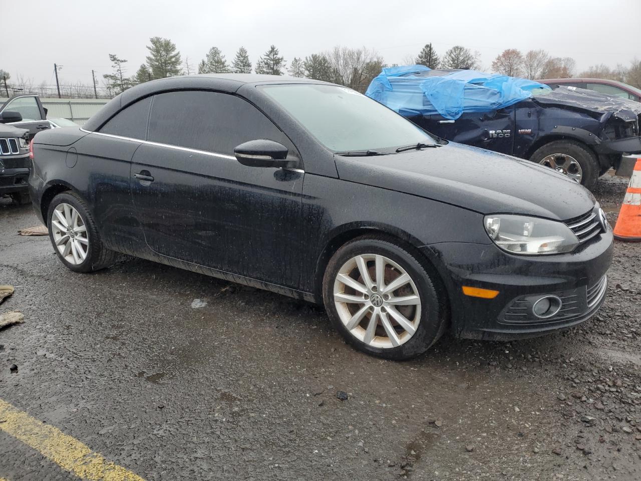 Lot #2993688174 2012 VOLKSWAGEN EOS KOMFOR